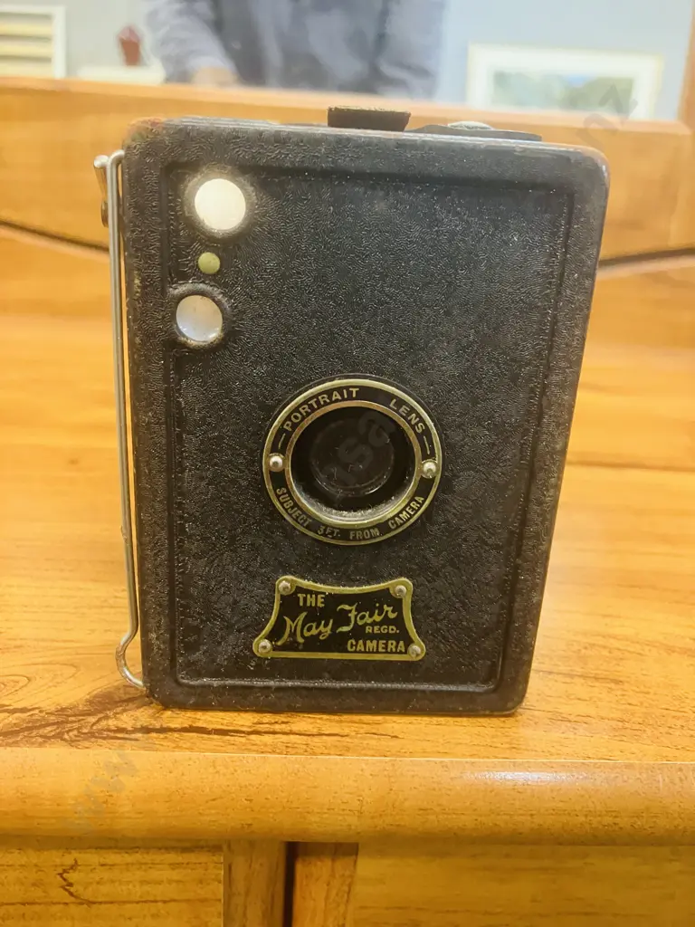 Vintage 1930s Houghton Butcher (England) May Fair Box Camera -120 Film Image 1++