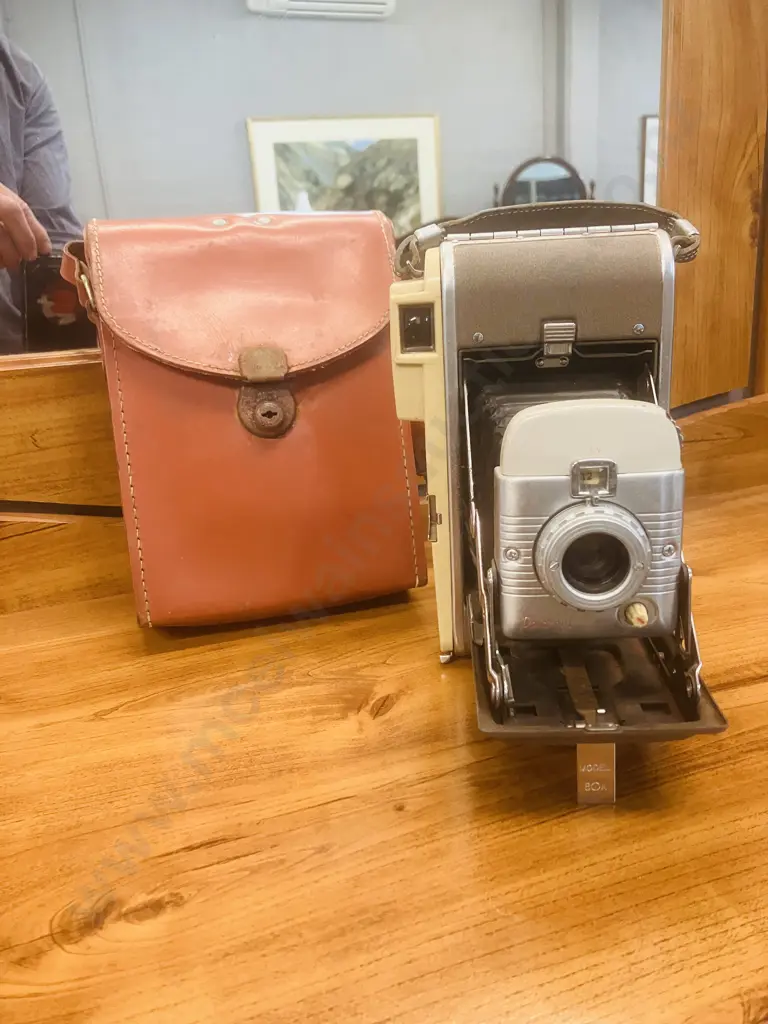 Vintage Polaroid Highlander Land Camera Model 80A With Leather Case. (1957 - 1959) Image 1++