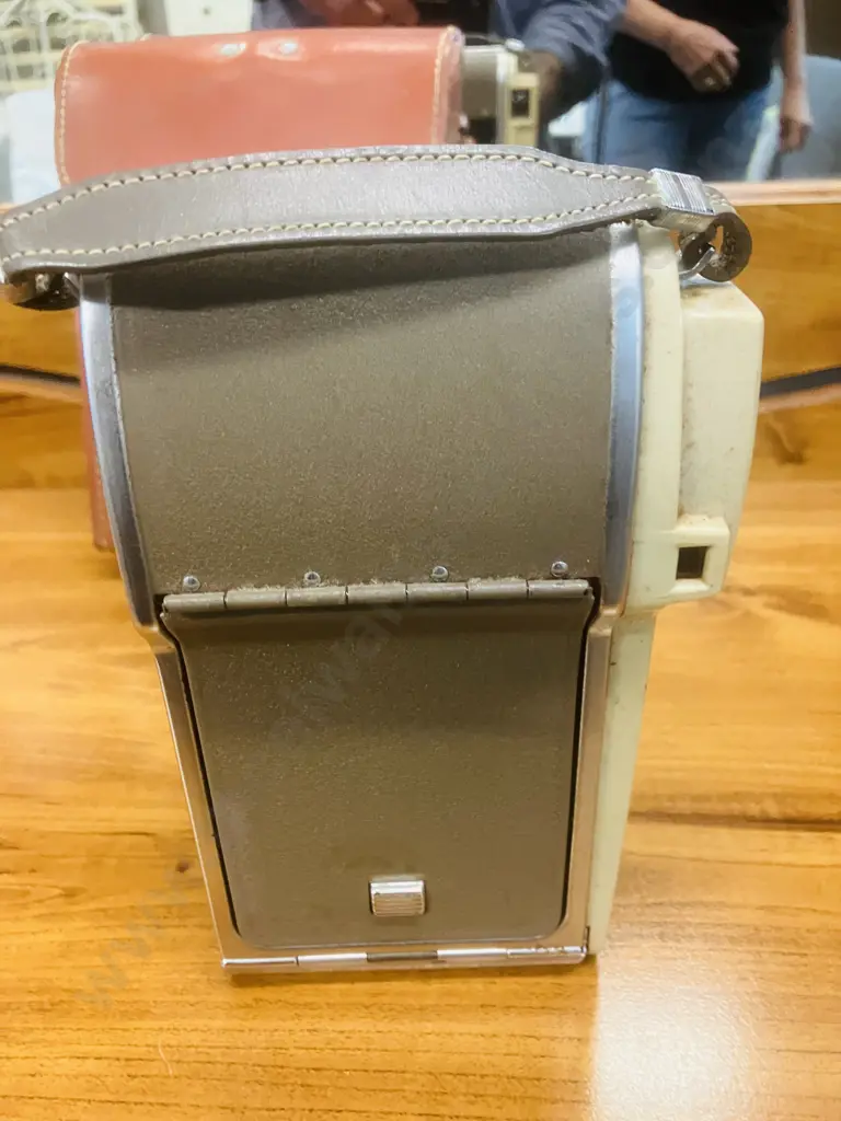 Vintage Polaroid Highlander Land Camera Model 80A With Leather Case. (1957 - 1959) Image 1++