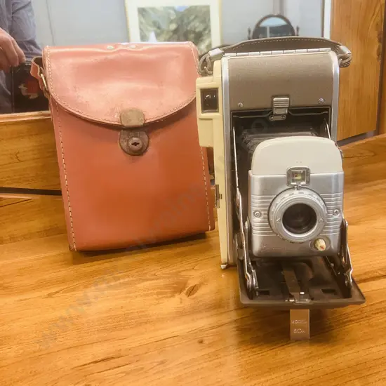 Vintage Polaroid Highlander Land Camera Model 80A With Leather Case. (1957 - 1959)