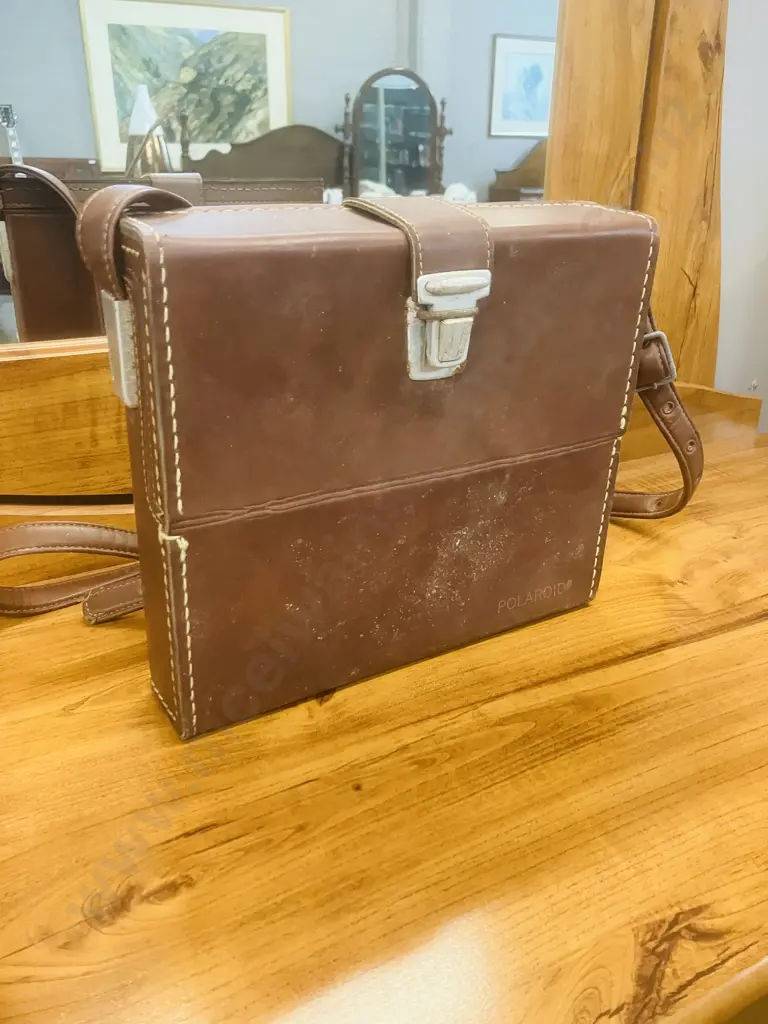 Vintage 1970’s Polaroid SX-70 Land Camera With Leather Case, Flash Bars, Tripod Mount Etc Image 1++