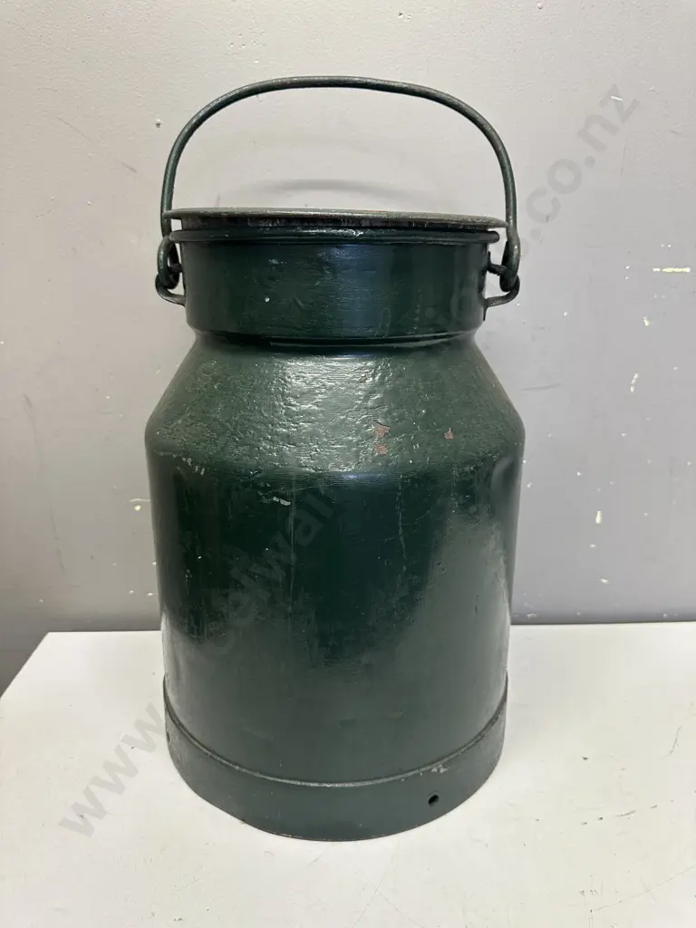 Vintage Cream Can Painted Green H44cm. Image 1++