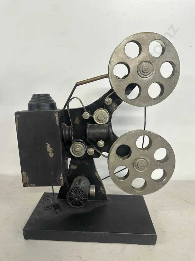 Decorative Movie Projector Ornament Image 1++