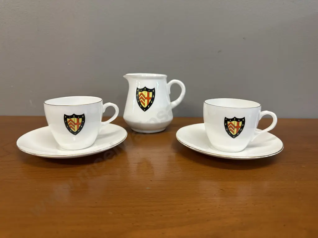 Vintage Shelley Duos & Creamer Souvenir Detail Image 1++