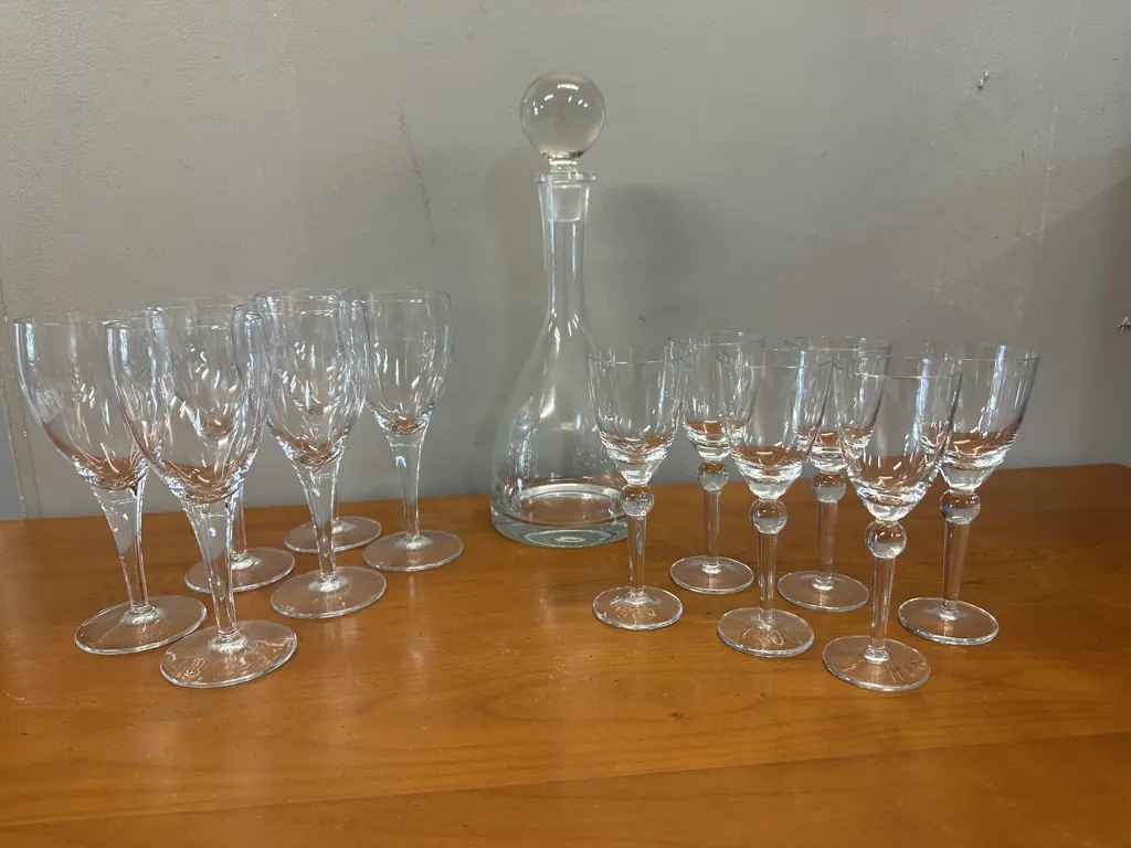 Vintage Decanter & Set Of Six Wine & Sherry Glasses Image 1++