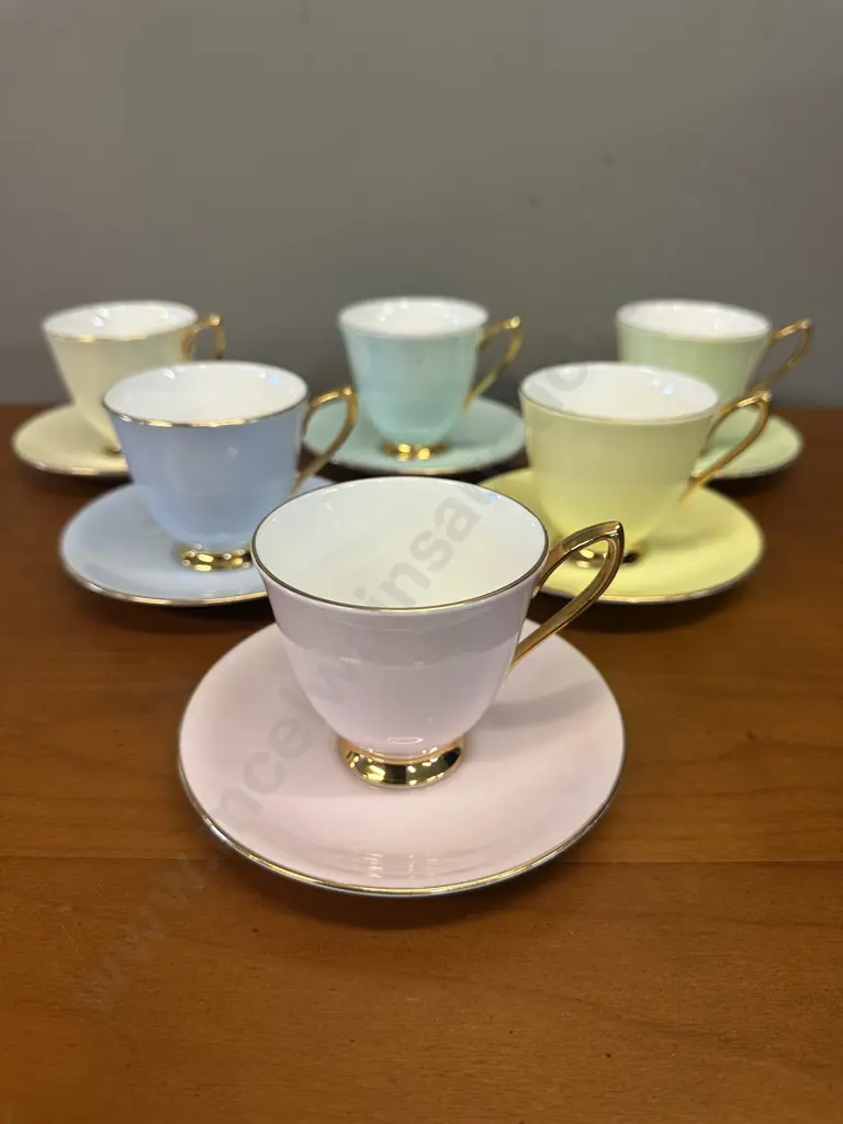 Vintage Royal Albert Set Of Six Tea Cups & Saucers Image 1++