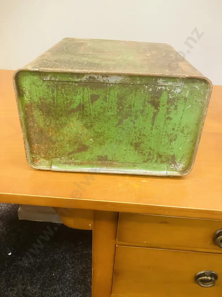 Vintage "Castrol" Motor Oil Can - 2 Imp Gallons Image 1++