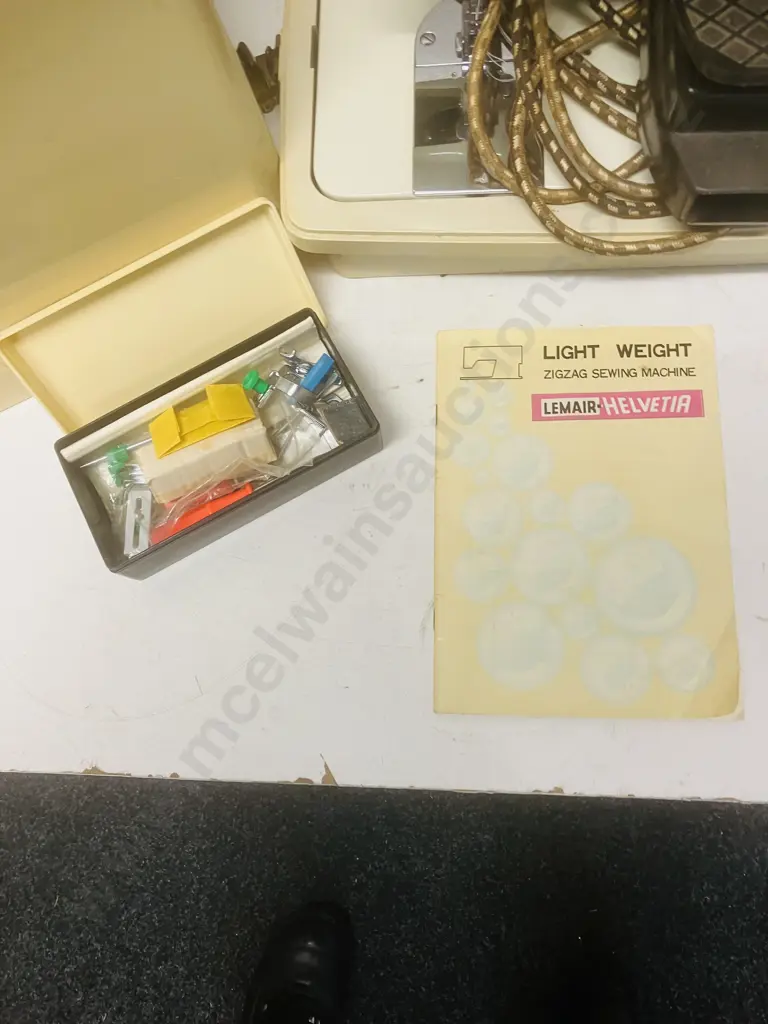 1970s LEMAIR Super Deluxe Sewing Machine Image 1++