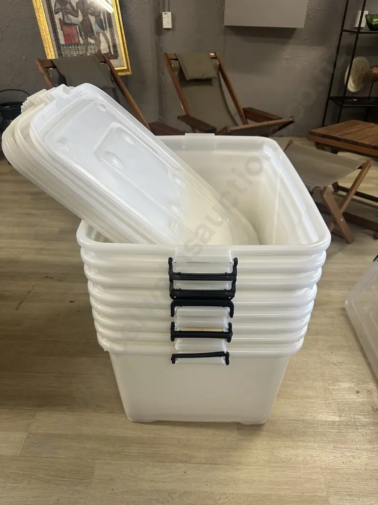 Large Clear Lidded Bins x8 Image 1++