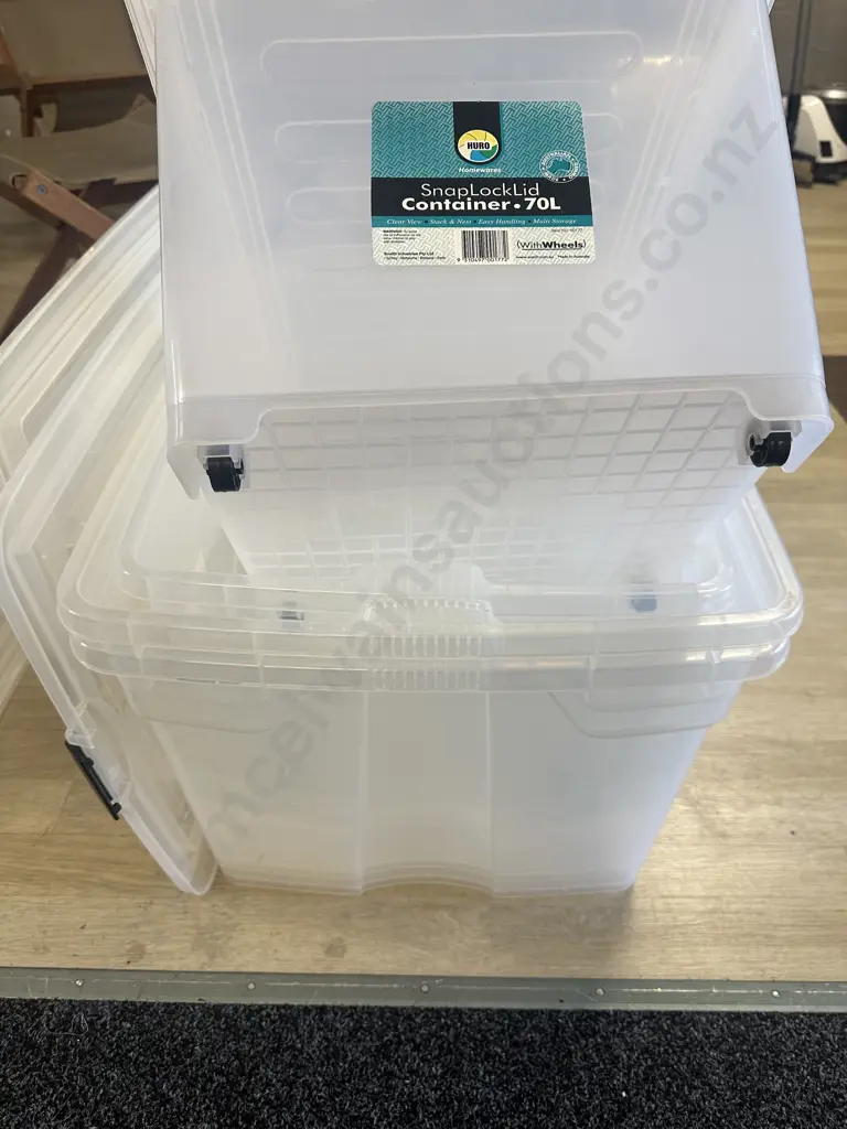 Clear Lidded Bins x4 Including Snaplock 70L With Wheels Image 1++
