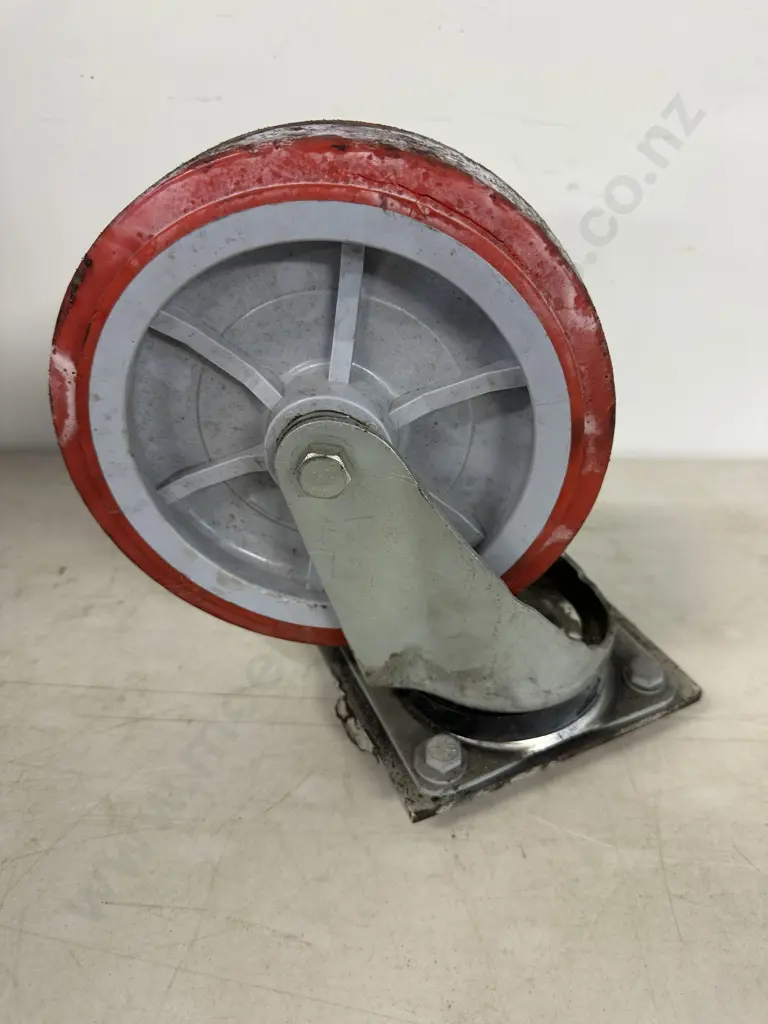 Large Industrial Swiveling Wheel Dia200mm On Bracket Image 1++