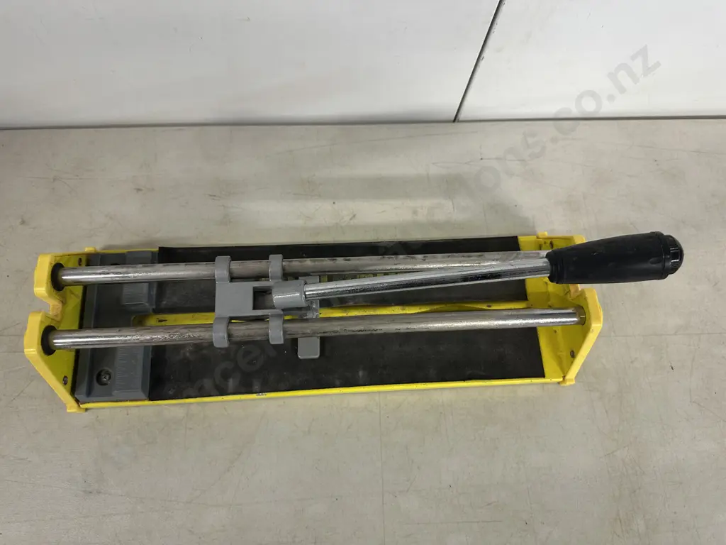 Sheffield Tile Cutter Image 1++