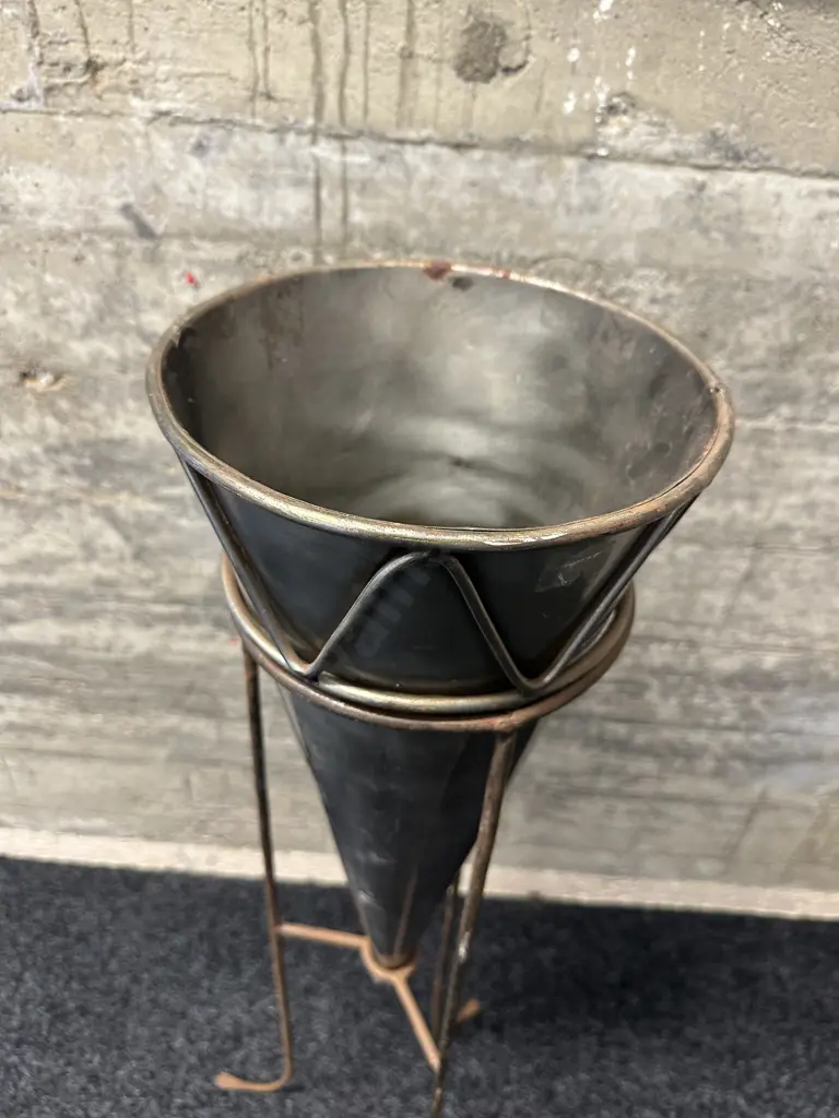 Metal Conical Shape Vase In Stand H100cm. Image 1++