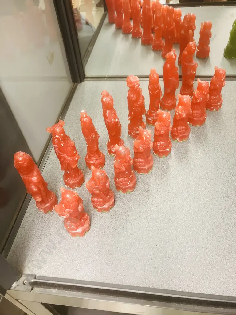 Chinese Characters Chess Set, Green & Red Resin With Felt Bases. King Height 13cm Image 1++