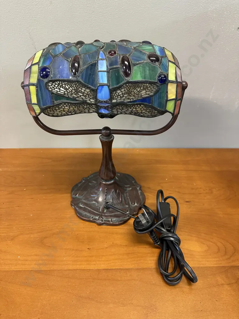 Unique Tiffany Style Dragon Fly Portable Lead Light Desk Lamp H33cm. Image 1++