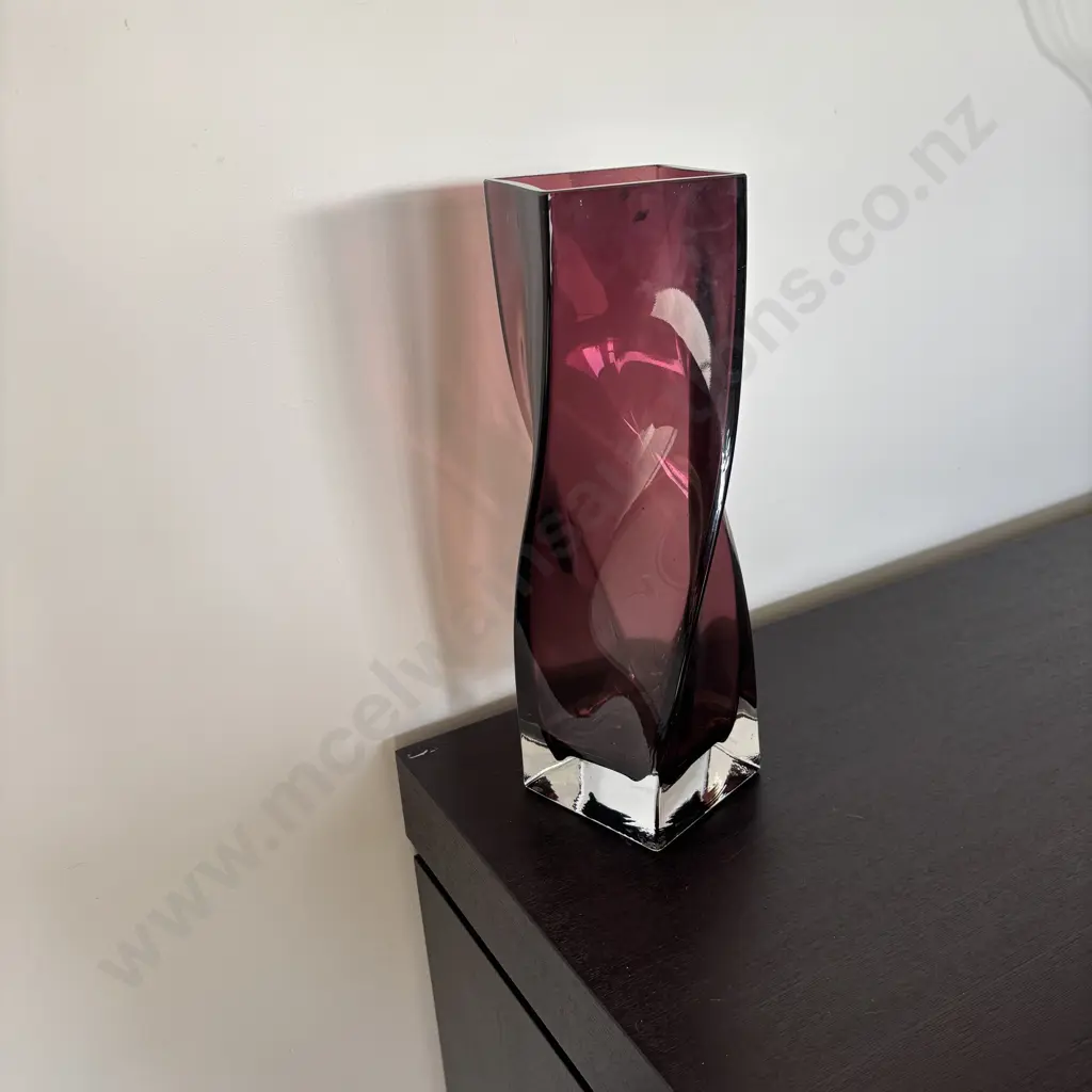 Kronsno Polish Amethyst Twisted Clear Base Vase H39cm Image 1++