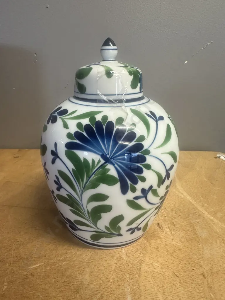 Hand Painted Fan Gizelle Porcelain Ginger Jar  Image 1++