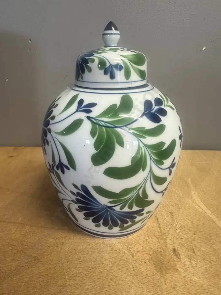 Hand Painted Fan Gizelle Porcelain Ginger Jar  Image 1++