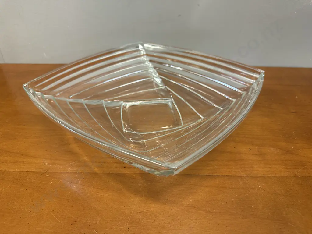 Art Deco Style Square Glass Bowl 30.5x30.5cm. Image 1++