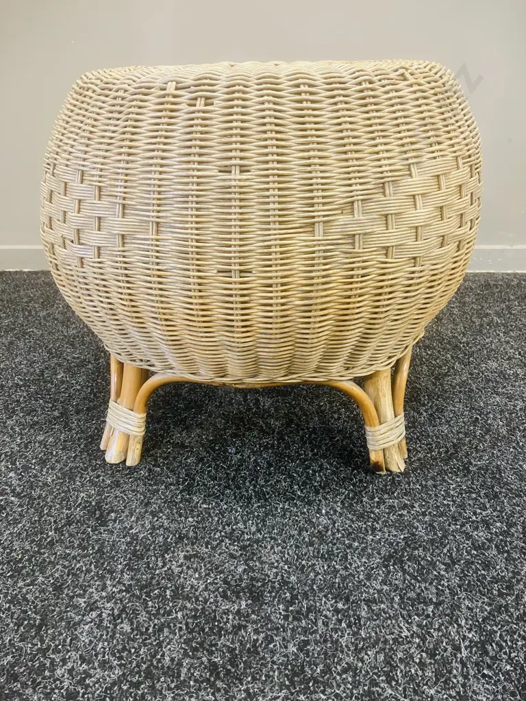 Vintage Mid-Century Wicker & Rattan Foot Stool Ottoman. 41 x 50cm Image 1++