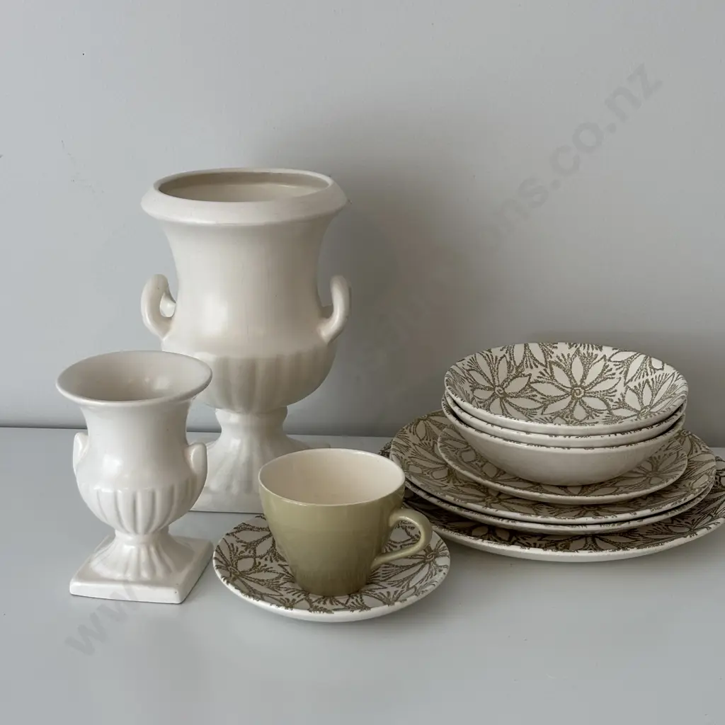 Crown Lynn “Clematis” dinner and teaware with two Creamware Vases Image 1++