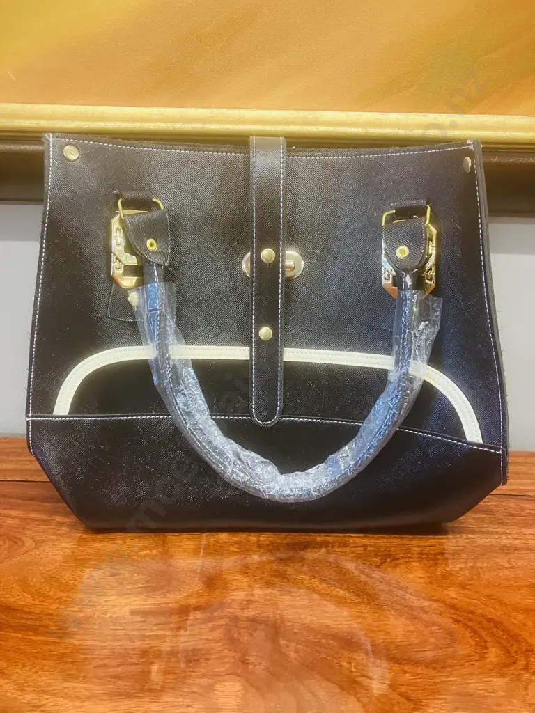 Handbag Unused Image 1++