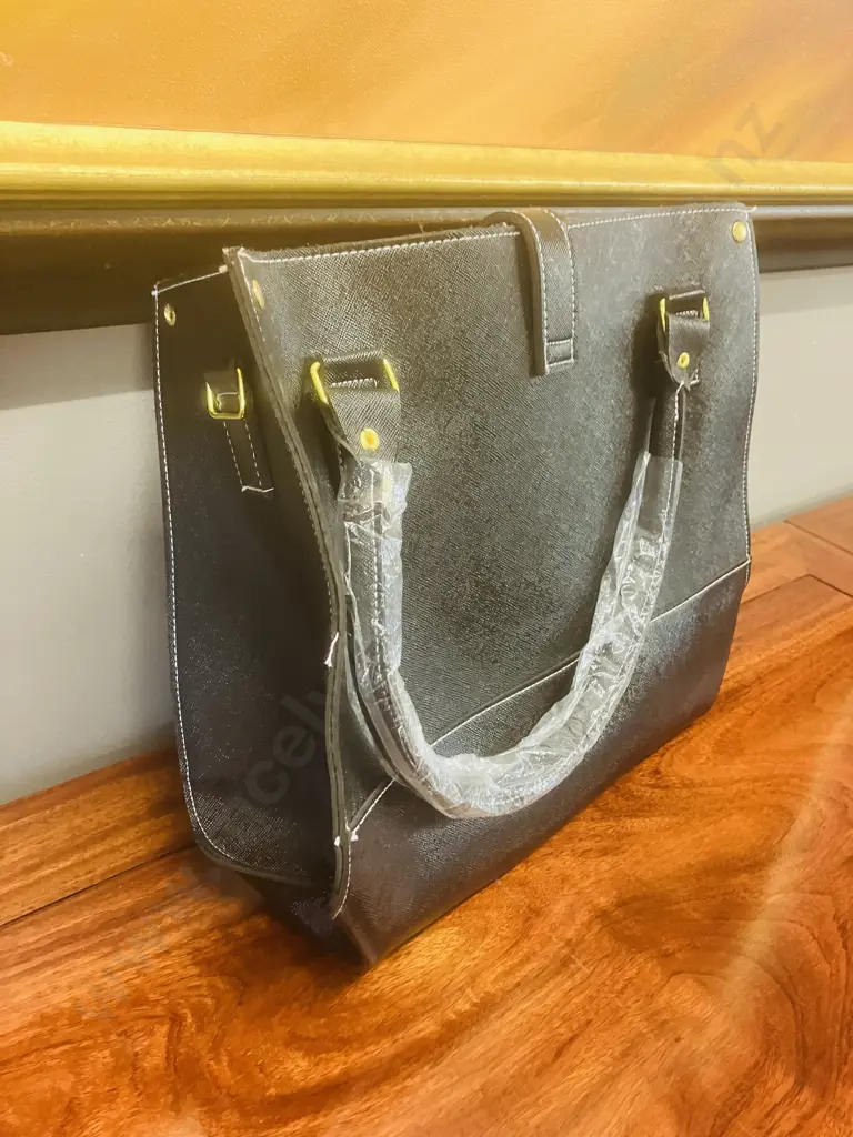 Handbag Unused Image 1++