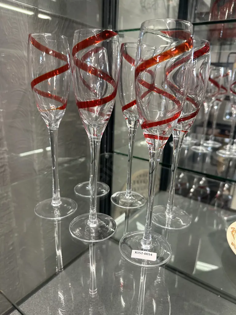 Set Of Six Champagne Flutes With Red Swirl Image 1++