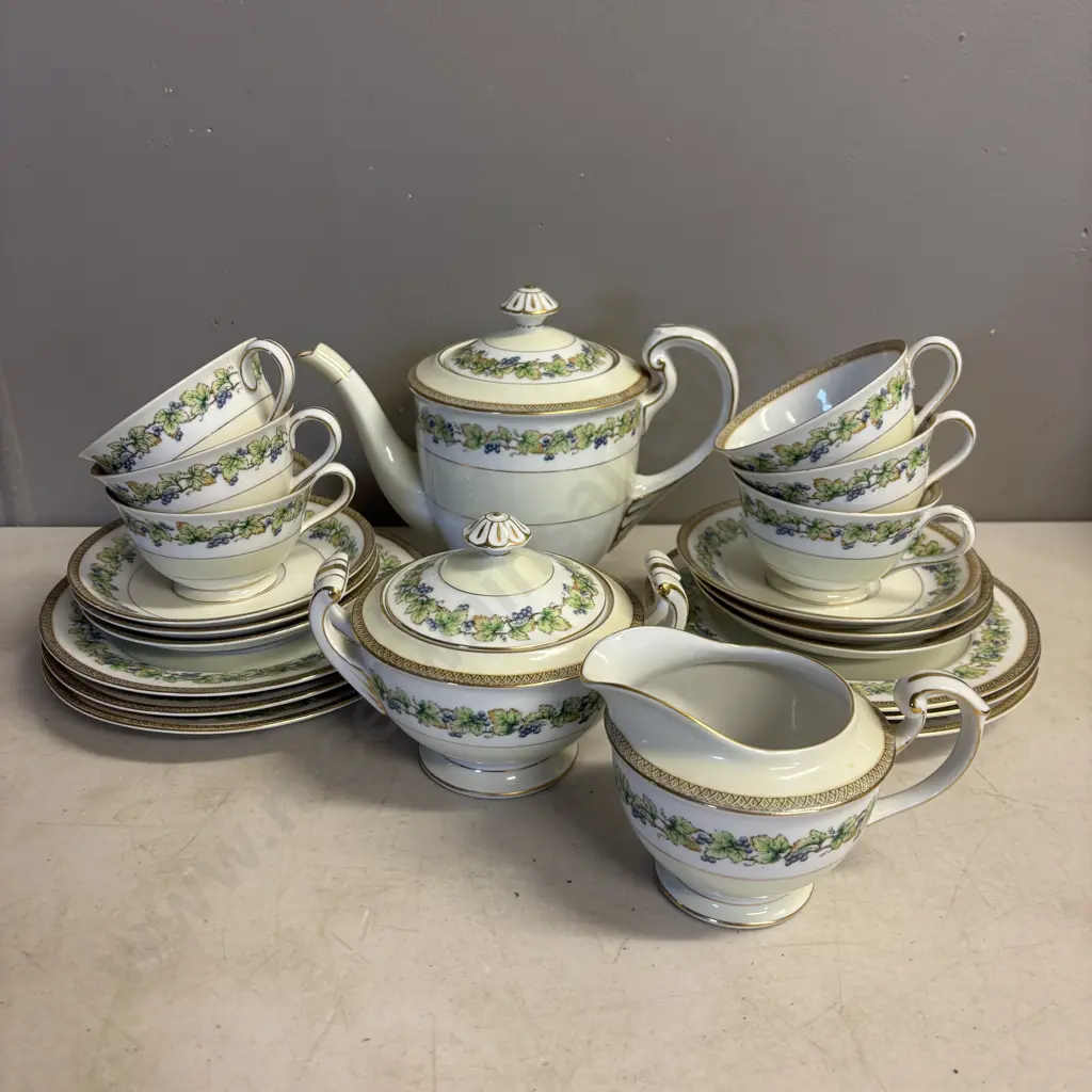 Vintage Japanese "Orchard" Teaset Image 1++