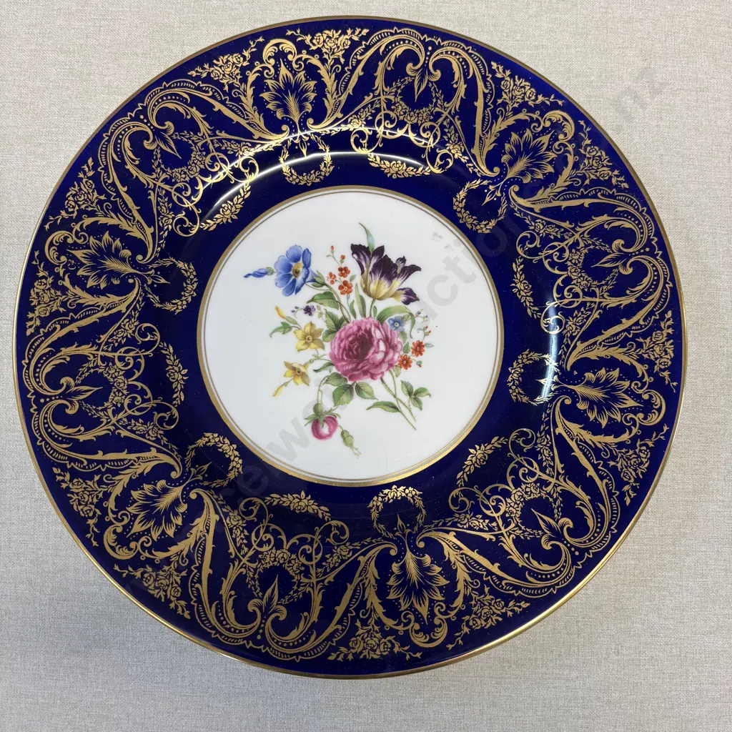 Royal Worcester Handpainted and gilded Display Cabinet Plate. Dia27cm Image 1++