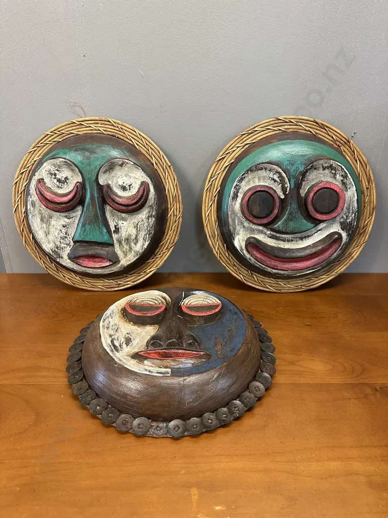 Decorative Tribal Circular Face Wall Art x3 Dia35cm. Image 1++