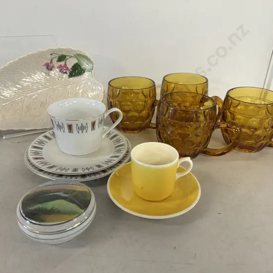 Selection Of China Items Including Crown Lynn Duo, Etc
