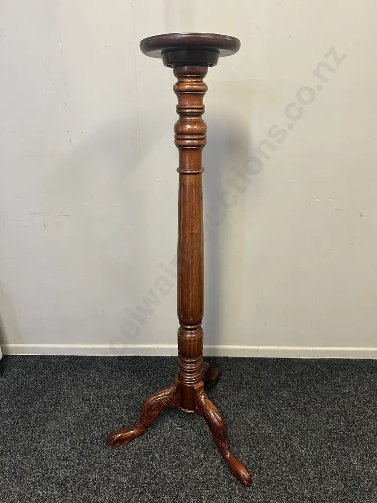 Mahogany Torchiere Plant Stand With Carved Feet. H134cm Image 1++