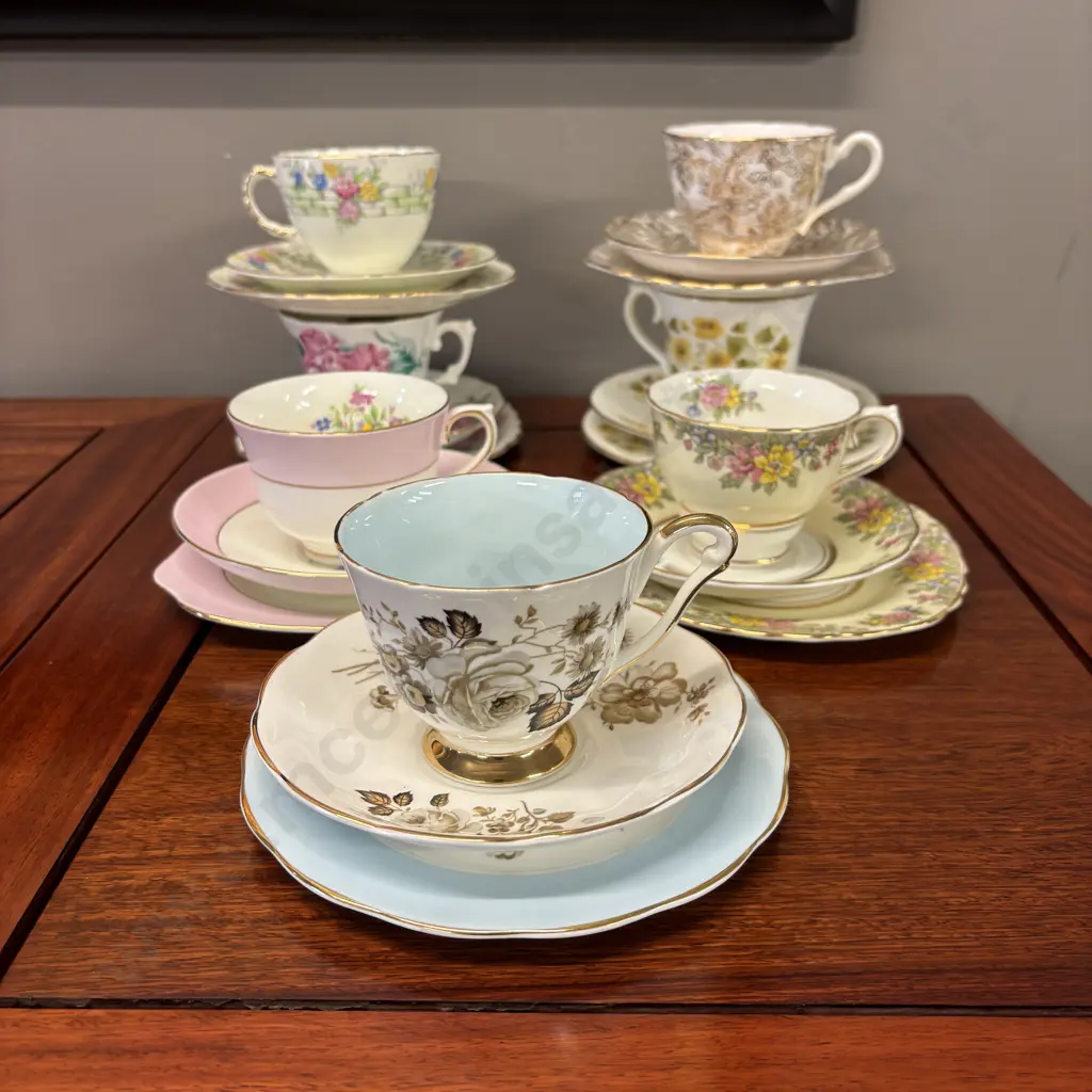 Assorted vintage trios x 7 Image 1++