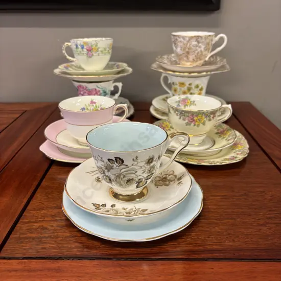 Assorted vintage trios x 7