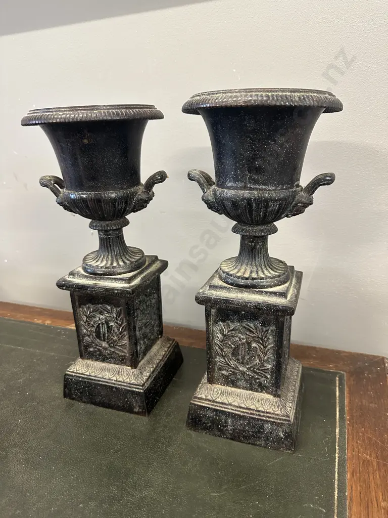 Pair Of Neoclassical Urns On Pedestal H35cm. Image 1++