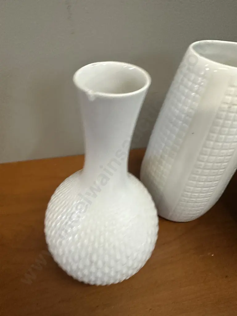  White Bavarian Vases x2 & Double Handled Porcelain Vase With Purple Flowers   Image 1++