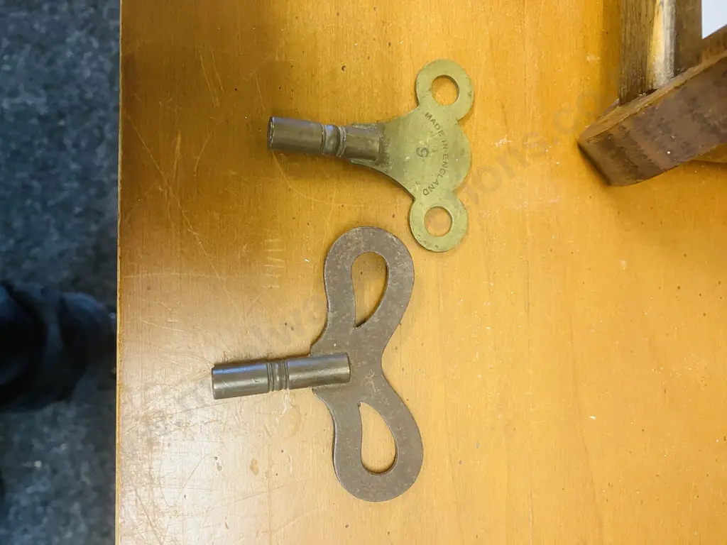 Art Deco German Oak Cased Mantle Clock With Key, Pair of Old Clock Keys, Damaged 1950s Meiko Tokei Clock Image 1++