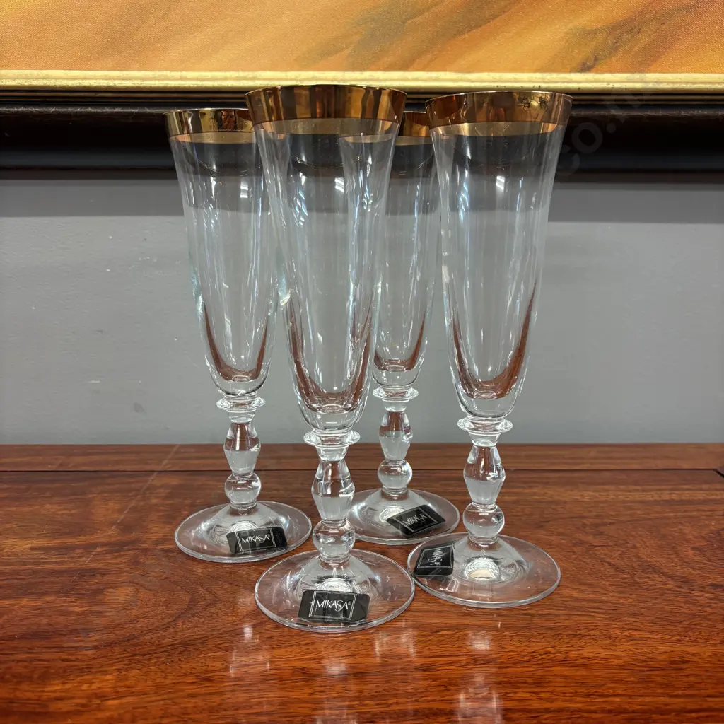 Mikasa Champagne Flutes x 4 with gold trim Image 1++