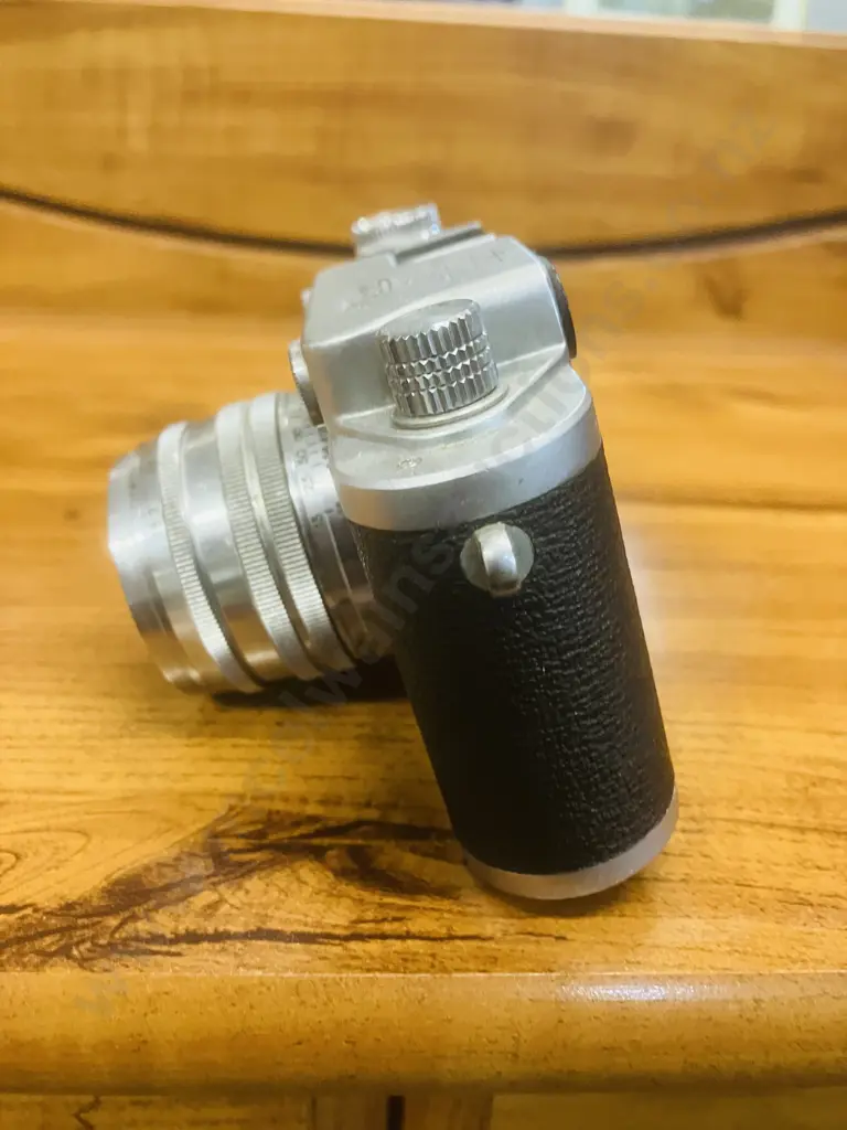 Nicca Type-3F (Japanese 35mm Leica Copy) #87286 1956 - Knob Winding Variant, Canon SERENAR f1:8 50mm LTM Lens #62672 Image 1++