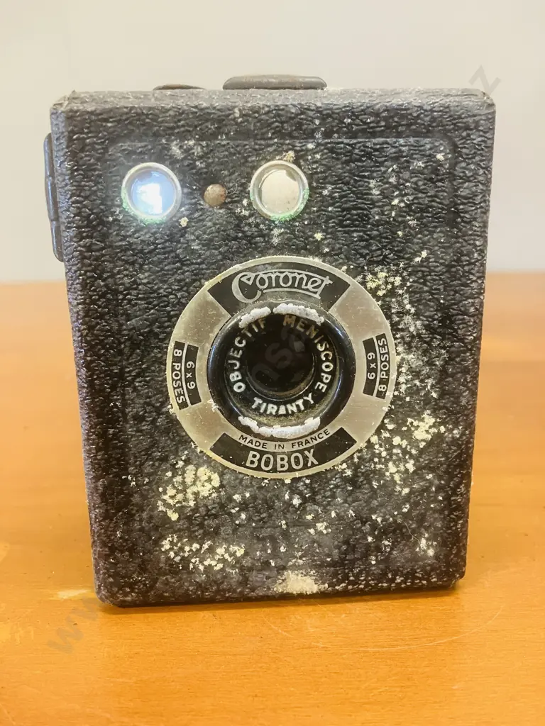 Vintage Coronet Tiranty BoBox 6x9 Camera. 1940 - 1944 Made in France. Image 1++