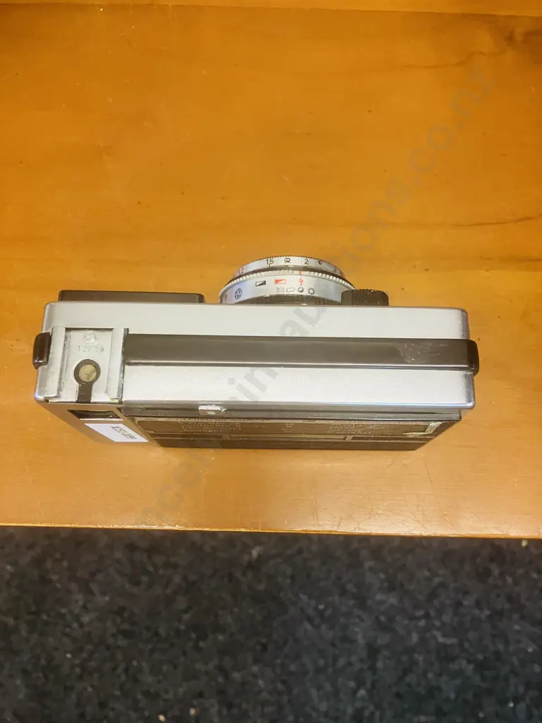 Braun Paxette 28 Viewfinder Camera With Steinheil-Color-Paxon 1:12.8 f=38mm Lens - Germany Image 1++