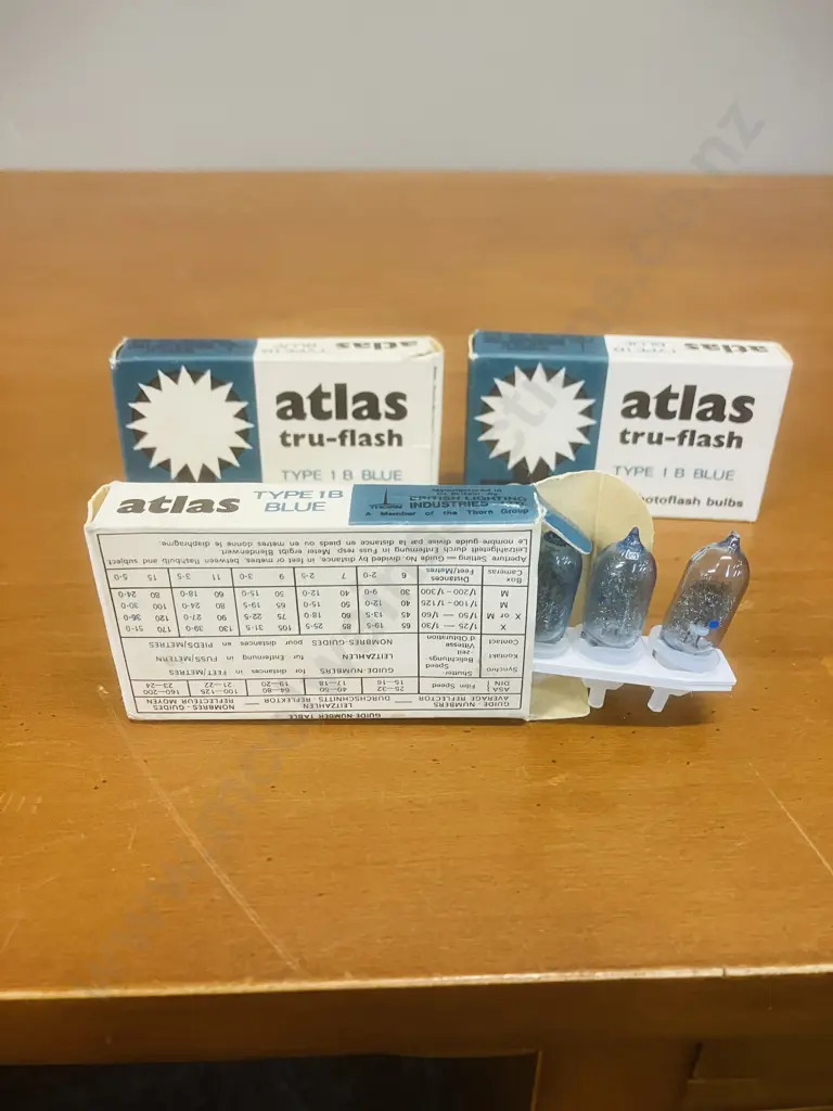 12 Atlas Tru-flash Type 1 B Blue Camera Photoflash Flash Bulbs Image 1++