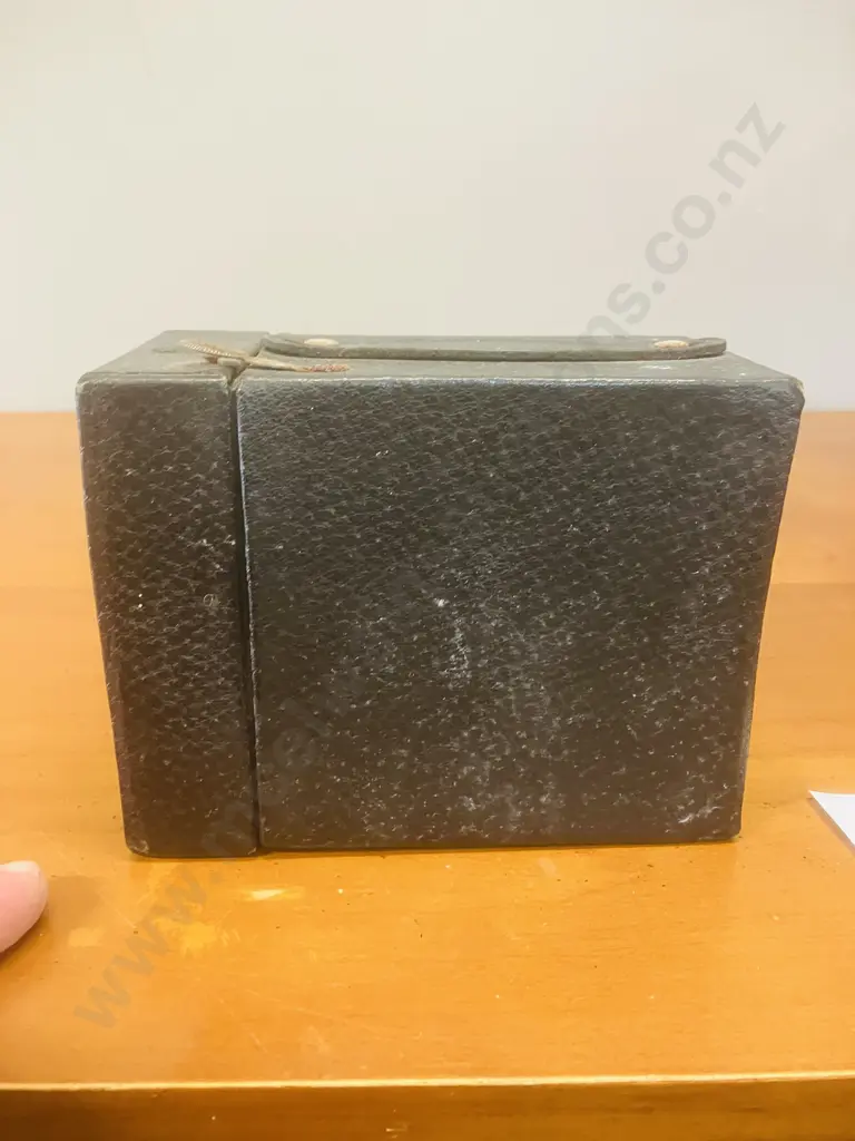 Antique Kodak No. 2 Hawk-Eye Model C 120 Film Box Camera Image 1++