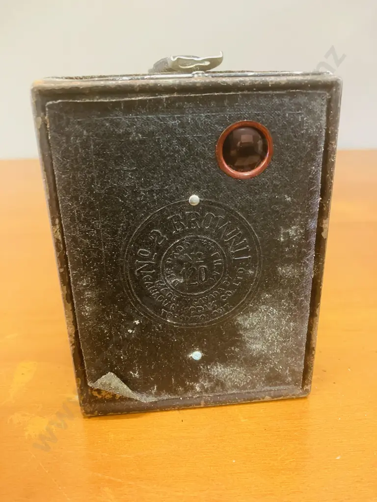 Antique Kodak No. 2 Brownie Box Camera Model F 1920s Canadian Kodak Co Image 1++