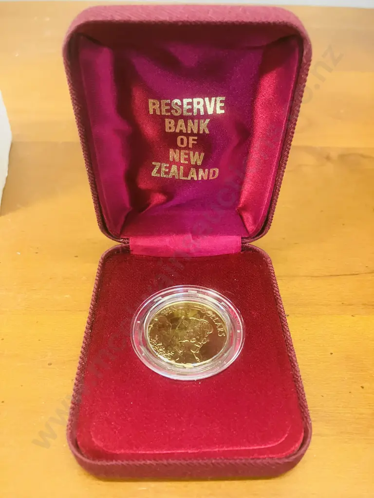 New Zealand - 1997 - Brilliant Uncirculated $10 Coin - Gabriel's Gully With Case & Information Card Image 1++
