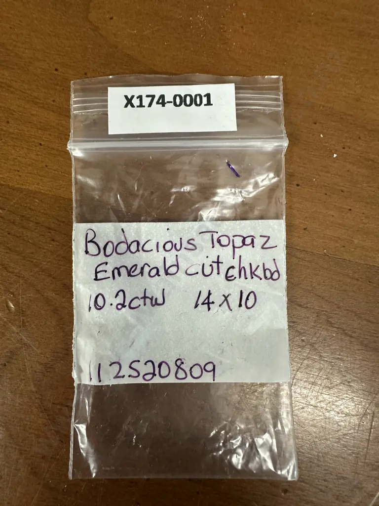 Bodacious Topaz Emerald CHKBD Cut Gemstone 10.2cts 14x10mm Image 1++