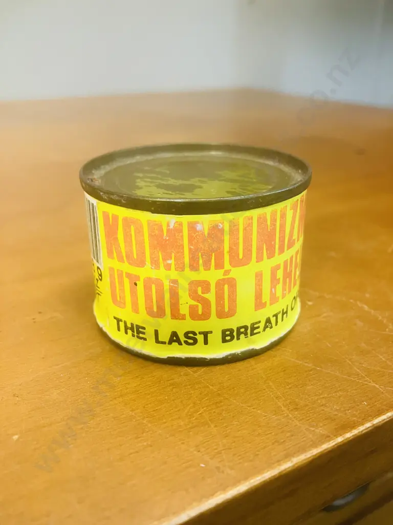 Kommunizmus Utolso Lehelete / The Last Breath Of Communism Tin Rare 1989 Budapest Souvenir Image 1++