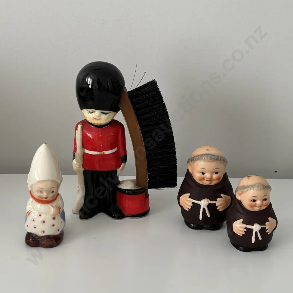 Assorted Collectables including Goebel etc Image 1++