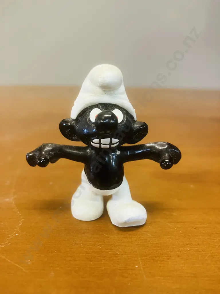Rare Black "Angry Smurf" 1966 Peyo Schleich Hong Kong Image 1++